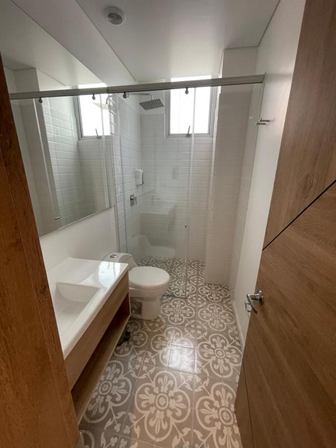 Em Hotel Corferias Embajada Americana Богота Екстериор снимка
