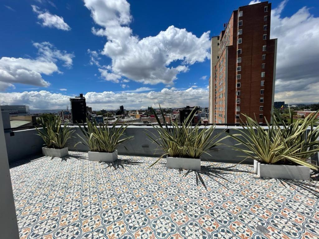 Em Hotel Corferias Embajada Americana Богота Екстериор снимка